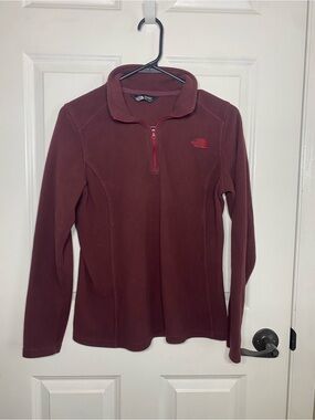 The North Face Women's Maroon Quarter-Zip Fleece Pullover